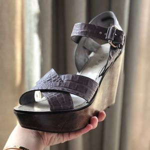 Theory Wedges - like new